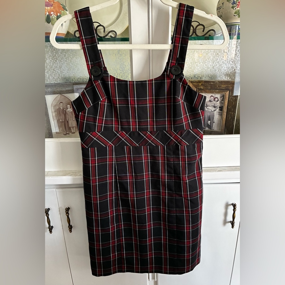 No Boundaries Black and Red Plaid Y2K Jumper Juniors’ size 3